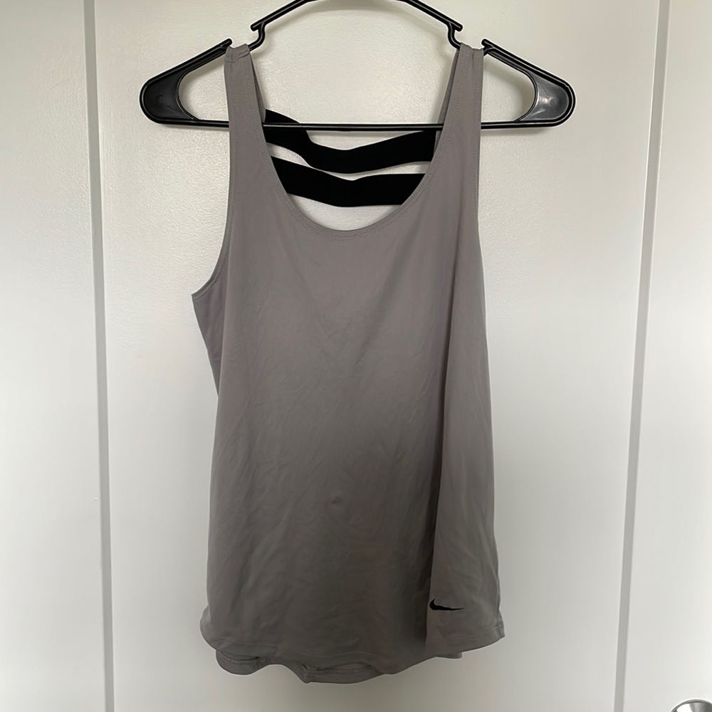 Nike women’s tank top
